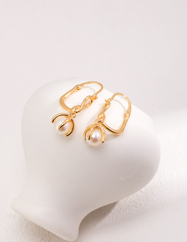 PEARL DROP LEVERBACK EARRINGS